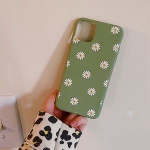 iPhone 11 Pro Max daisy case 🌼🦋